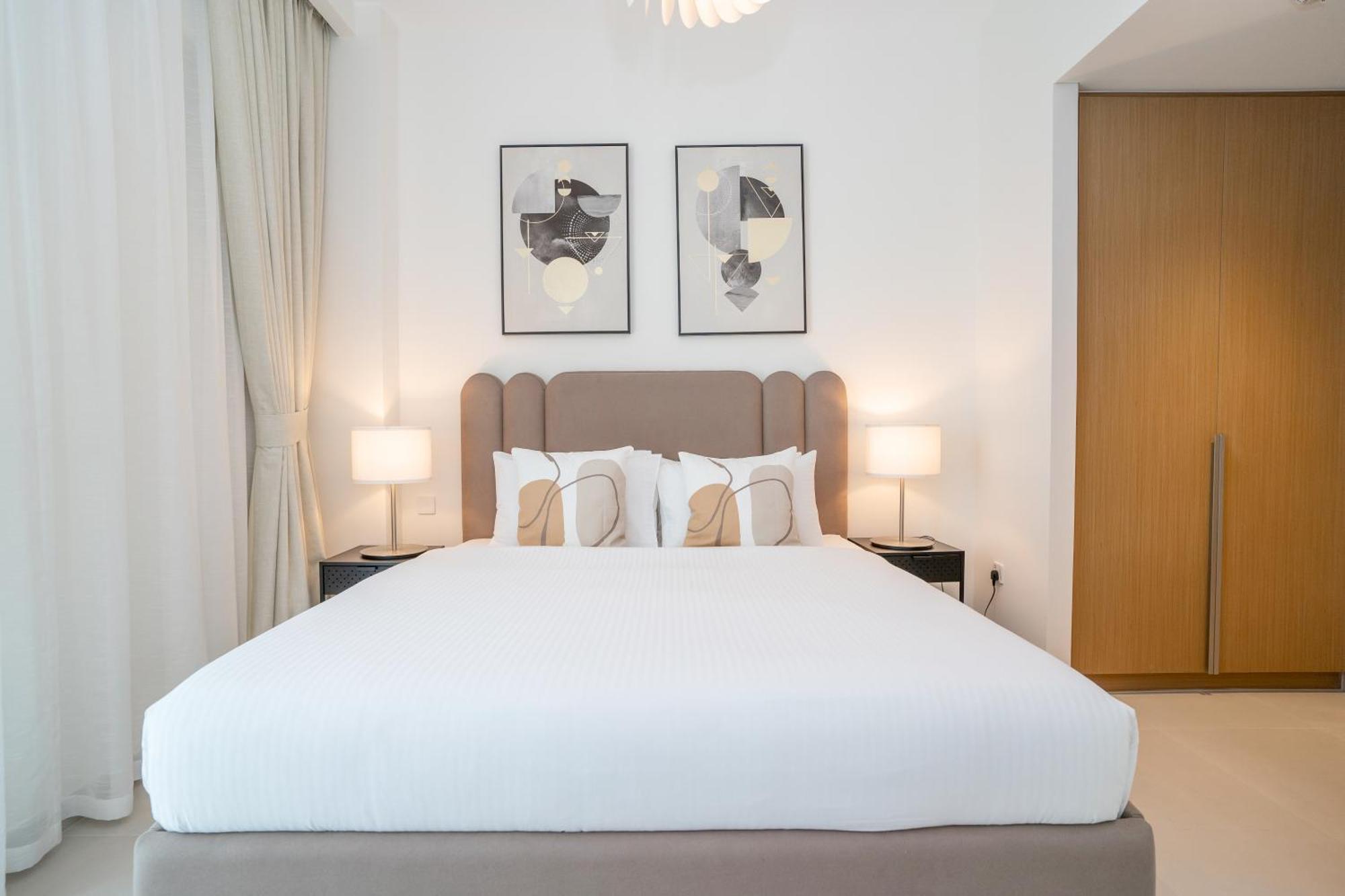 Homesgetaway- Lavish 2br In Creek Harbor With Access Dubai
