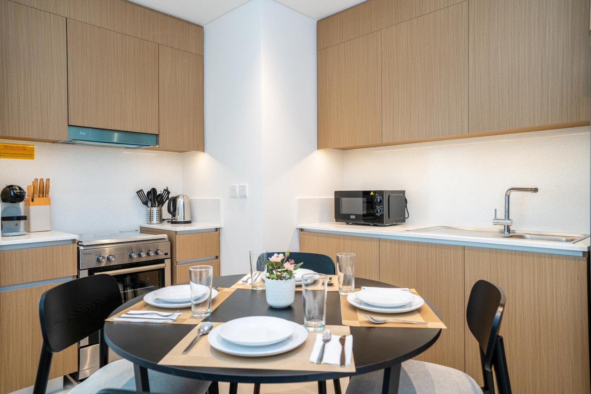 Homesgetaway- Lavish 2br In Creek Harbor With Access Apartment Dubai