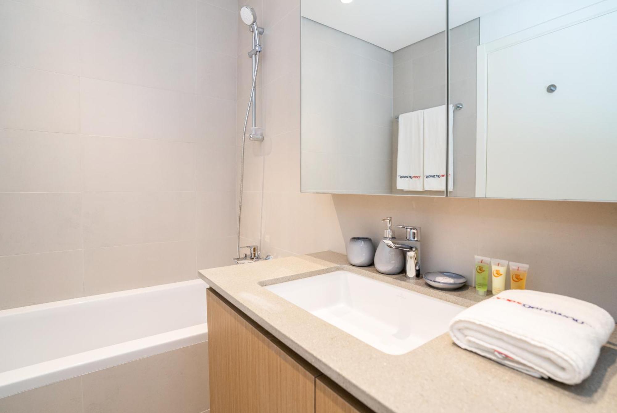 Apartment Homesgetaway- Lavish 2br In Creek Harbor With Access
