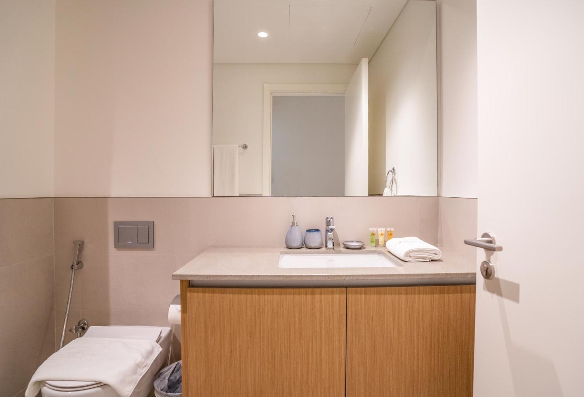 Homesgetaway- Lavish 2br In Creek Harbor With Access Apartment Dubai